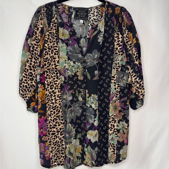 Johnny Was Jade 100% Silk Blouse - Size M - Like New - Picture 3 of 12